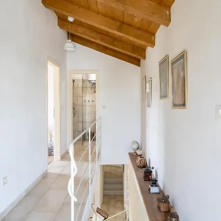 New!!!villa D'vita On Huge Fenced Holiday home Tinjan
