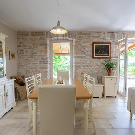 New!!!villa D'vita On Huge Fenced * Tinjan