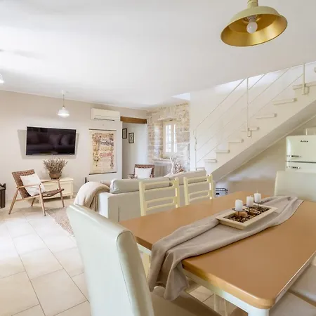 New!!!villa D'vita On Huge Fenced