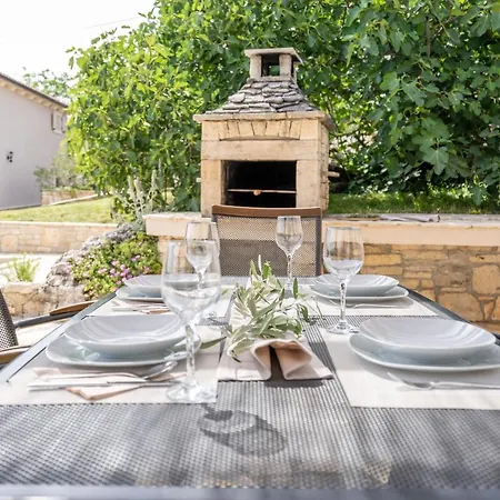 Holiday home New!!!villa D'vita On Huge Fenced *