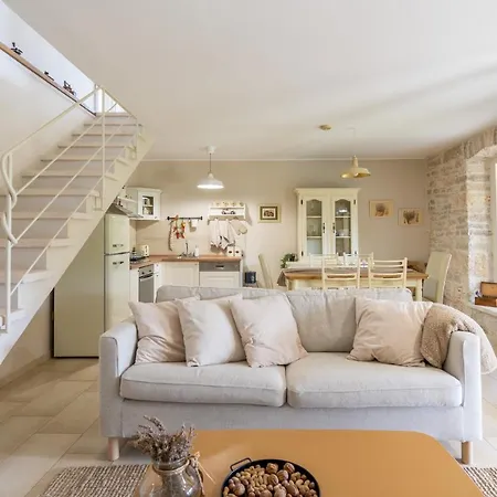 New!!!villa D'vita On Huge Fenced * Tinjan