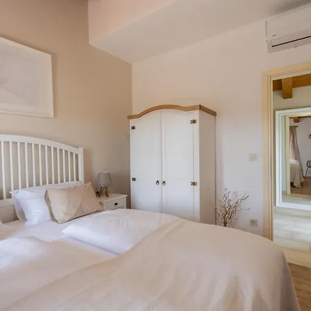 Holiday home New!!!villa D'vita On Huge Fenced