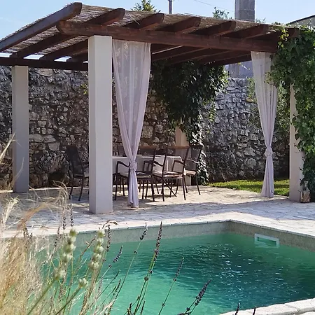 New!!!villa D'vita On Huge Fenced