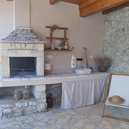 New!!!villa D'vita On Huge Fenced