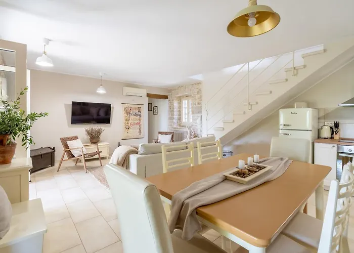 New!!!villa D'vita On Huge Fenced