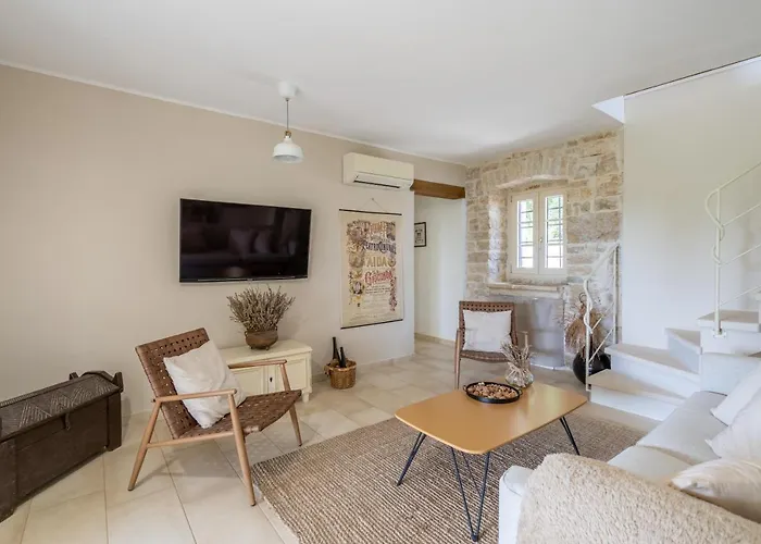 New!!!villa D'vita On Huge Fenced Semesterbostad Tinjan