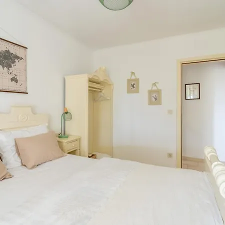 New!!!villa D'vita On Huge Fenced